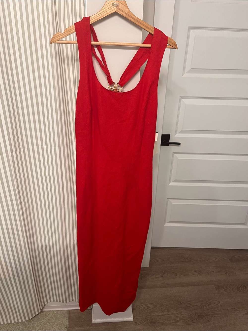 Vintage red linen Sleeveless Maxi Dress with Twist-Back Detail